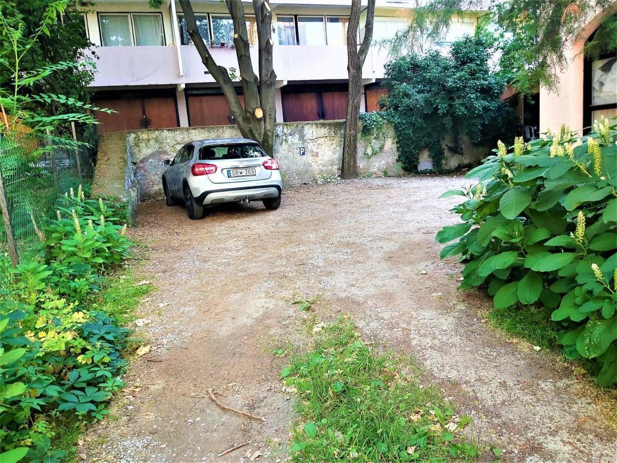 Lena Apartman - Eger Exteriör bild