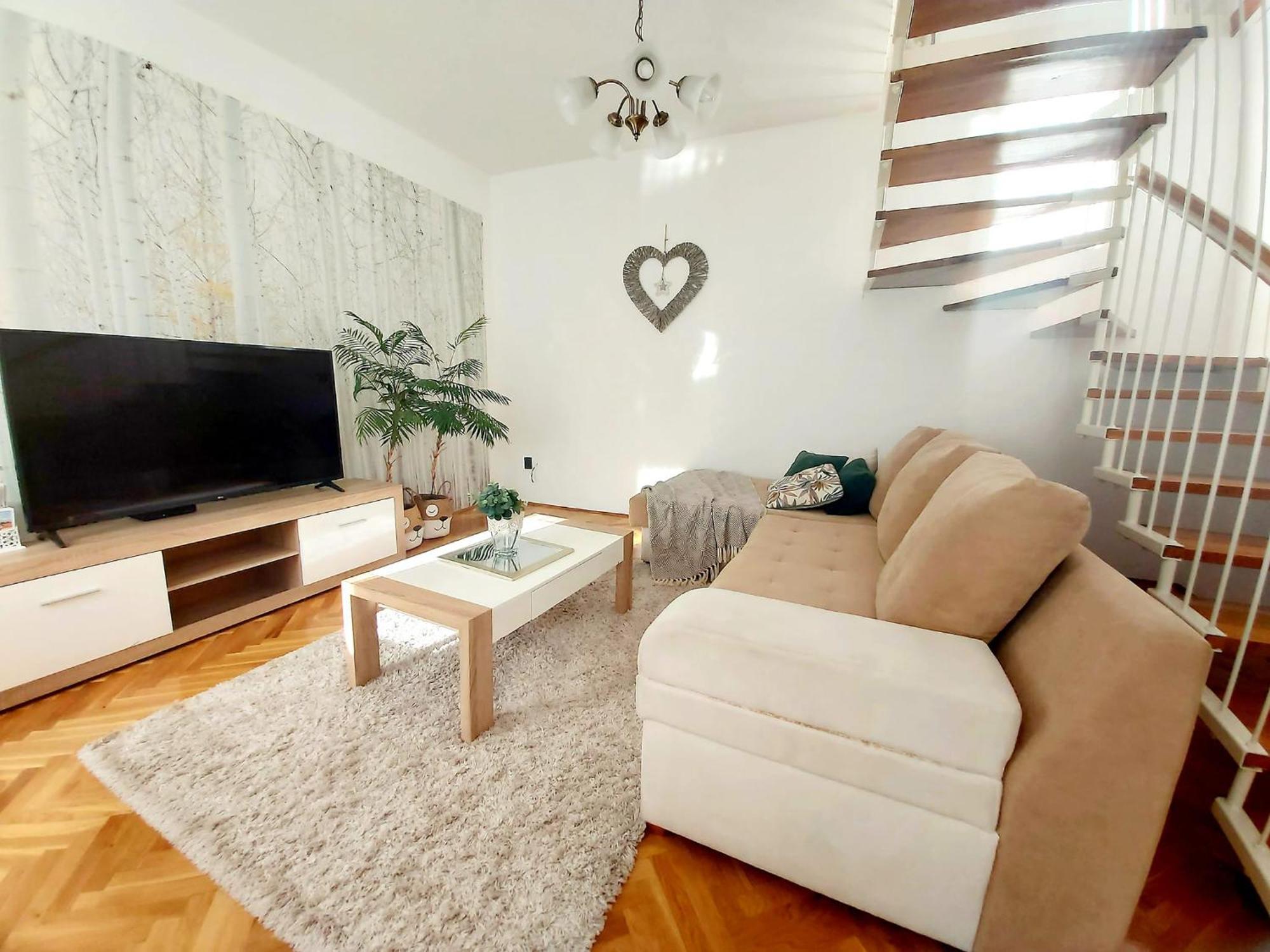 Lena Apartman - Eger Exteriör bild